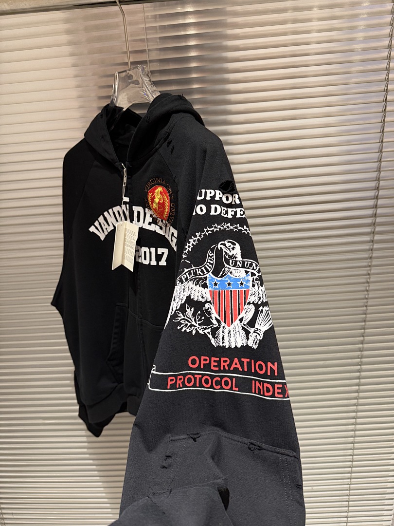 패션 브랜드 25FW 공동 브랜드 지퍼업 후디 말 배지 - Streetwear Brand Slogans 리뷰 및 가격