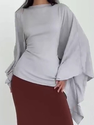 세련된 비대칭 디자인의 퓨어 컬러 슬림핏 긴팔 라운드넥 - Off White Belt 리뷰 및 가격
